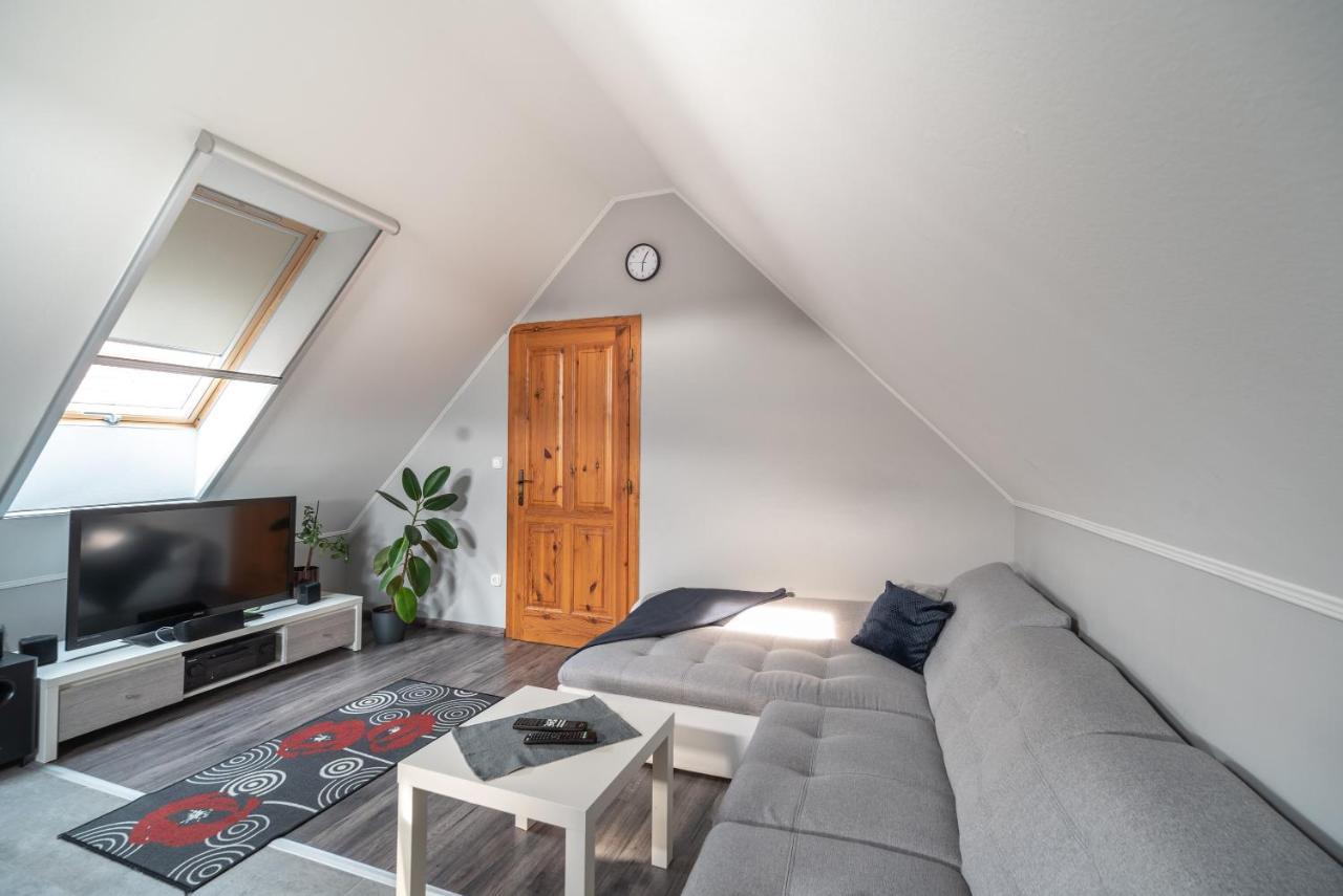 Buzavirag Apartman Кестхей Экстерьер фото