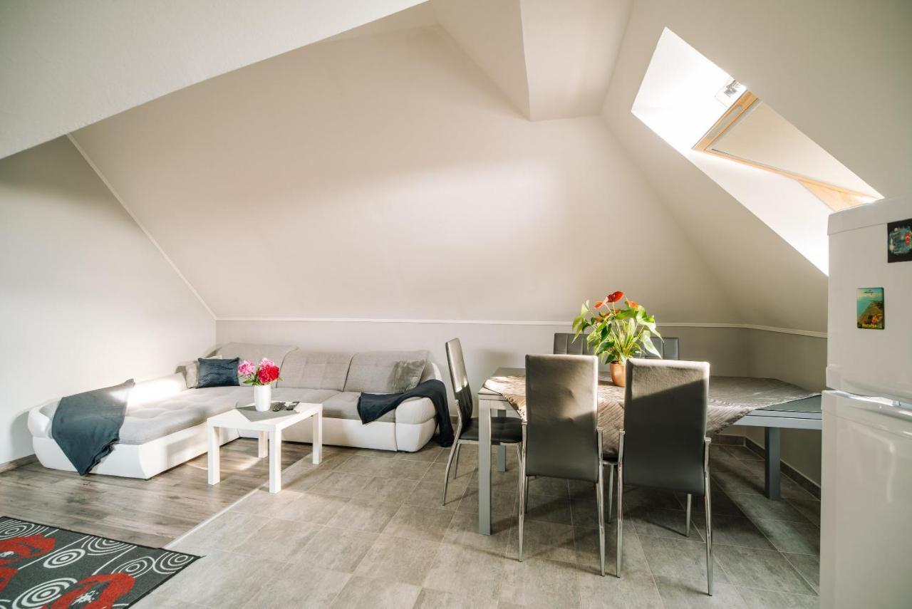 Buzavirag Apartman Кестхей Экстерьер фото