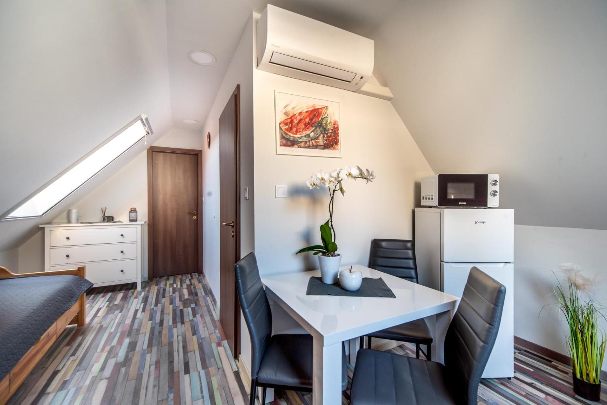 Buzavirag Apartman Кестхей Экстерьер фото